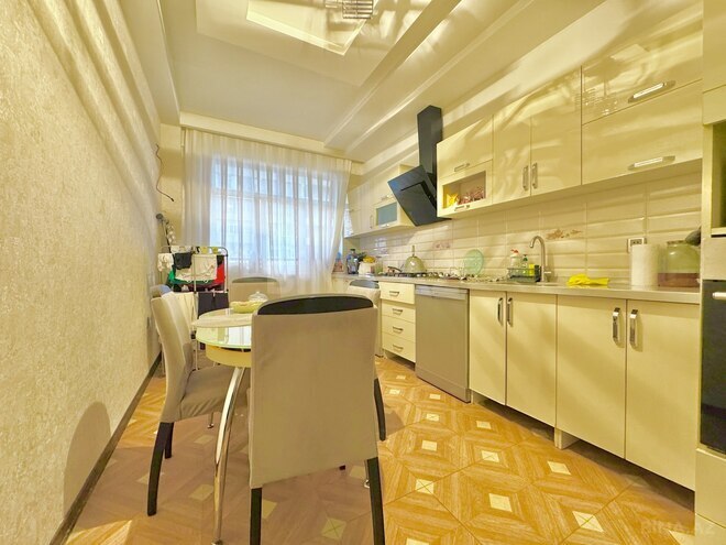 Продаётся 2-комн. новостройка 103 м², м. Кара Караев, photo 6 from 14