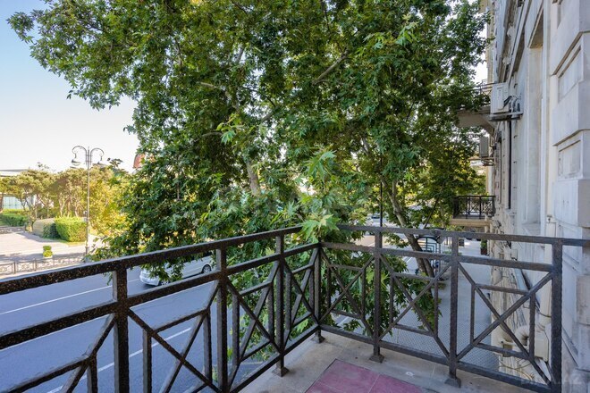 Сдаётся 5-комн. вторичка 291.6 м², м. Ичеришехер, photo 20 from 21