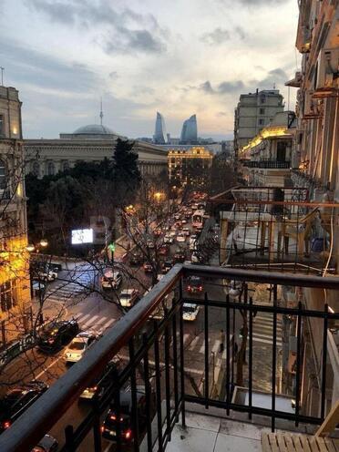 Продаётся 3-комн. вторичка 90 м², м. Ичеришехер, photo 6 from 23