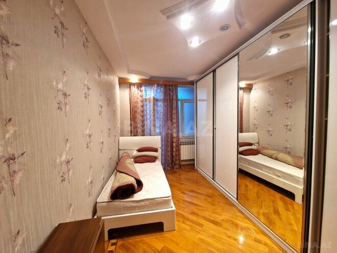 Сдаётся 3-комн. новостройка 165 м², м. Низами, photo 15 from 19