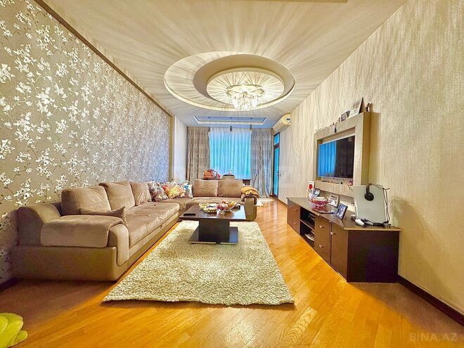 Продаётся 2-комн. новостройка 103 м², м. Кара Караев, photo 1 from 14