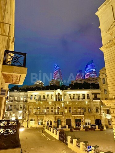 Satılır 4 otaqlı köhnə tikili 130 m², İçəri Şəhər m., photo 3 from 19