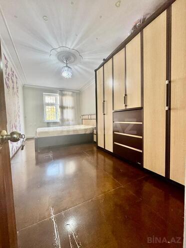 Продаётся 3-комн. вторичка 80 м², м. Элмляр Академиясы, photo 1 from 12