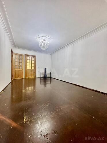 Продаётся 3-комн. вторичка 80 м², м. Элмляр Академиясы, photo 7 from 12