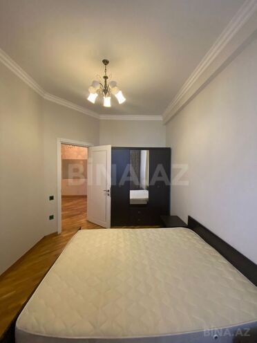 İcarəyə verilir 3 otaqlı yeni tikili 159 m², 28 May m., photo 19 from 30
