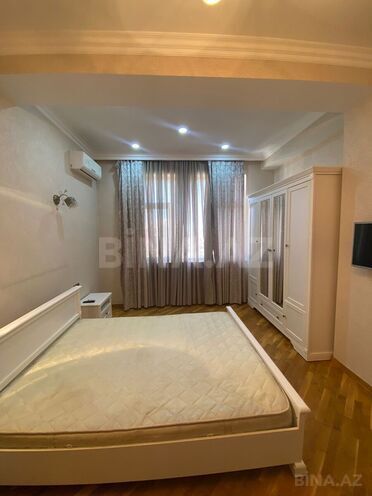 İcarəyə verilir 3 otaqlı yeni tikili 159 m², 28 May m., photo 22 from 30