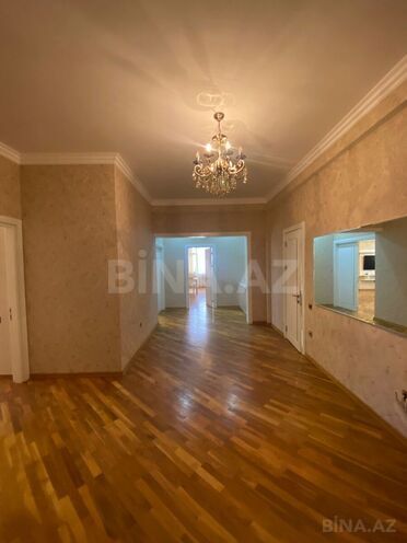 İcarəyə verilir 3 otaqlı yeni tikili 159 m², 28 May m., photo 13 from 30