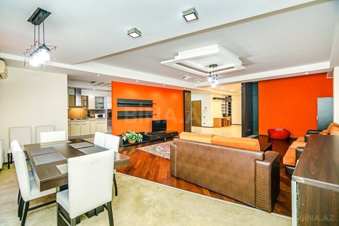 İcarəyə verilir 3 otaqlı yeni tikili 175 m², 28 May m., photo 4 from 25