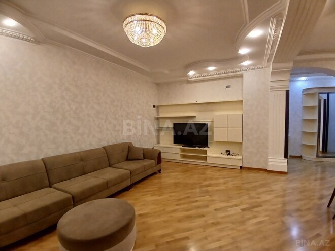 Продаётся 3-комн. новостройка 115 м², м. Низами, photo 3 from 18