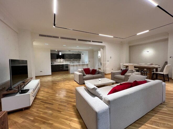 İcarəyə verilir 3 otaqlı yeni tikili 170 m², Səbail r., photo 4 from 13