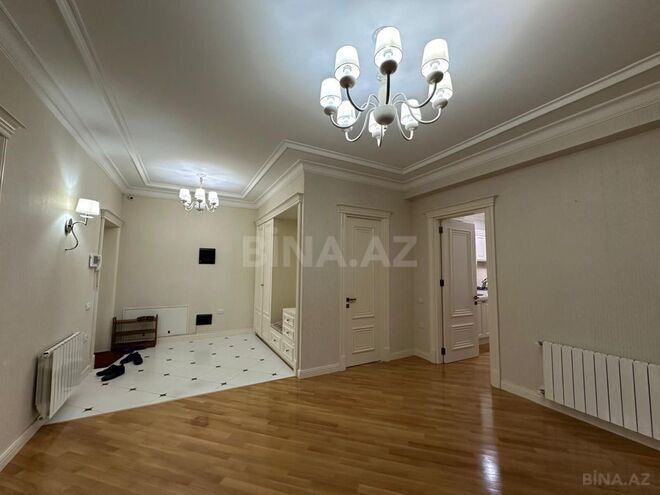 İcarəyə verilir 4 otaqlı yeni tikili 200 m², 28 May m., photo 13 from 14