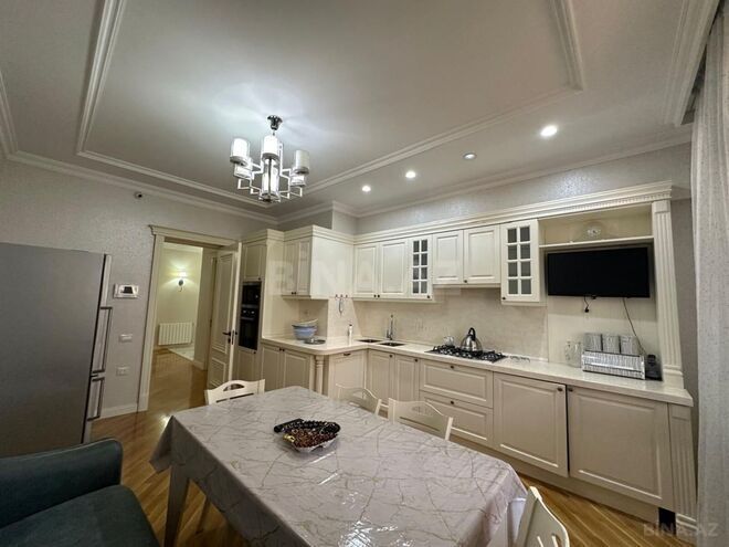 İcarəyə verilir 4 otaqlı yeni tikili 200 m², 28 May m., photo 10 from 14
