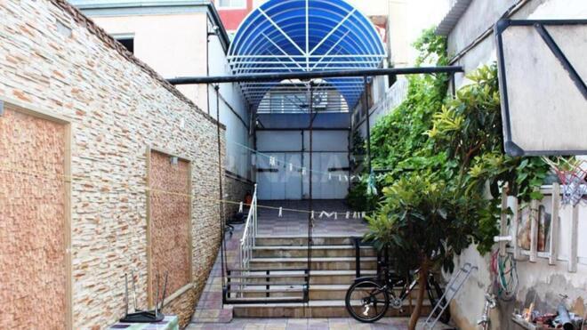 Satılır 7 otaqlı həyət evi/bağ evi 336 m², İnşaatçılar m., photo 3 from 32