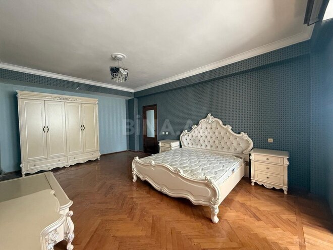 Satılır 5 otaqlı köhnə tikili 200 m², İçəri Şəhər m., photo 18 from 32