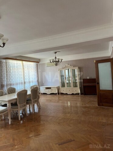 Satılır 5 otaqlı köhnə tikili 200 m², İçəri Şəhər m., photo 13 from 32