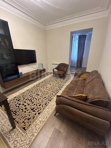 Продаётся 2-комн. вторичка 65 м², м. Низами, photo 12 from 16