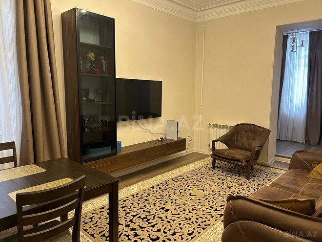 Продаётся 2-комн. вторичка 65 м², м. Низами, photo 13 from 16