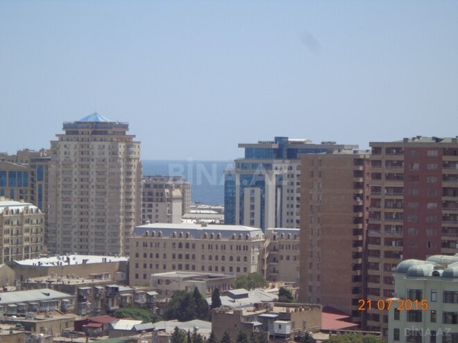 Сдаётся 3-комн. новостройка 130 м², м. Низами, photo 14 from 15