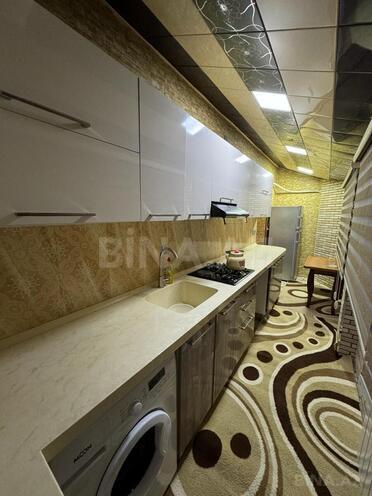 Сдаётся 3-комн. новостройка 90 м², м. Низами, photo 1 from 9