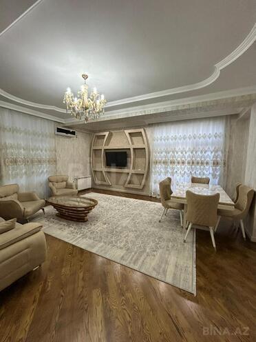 Сдаётся 3-комн. новостройка 130 м², м. Нариман Нариманов, photo 1 from 10