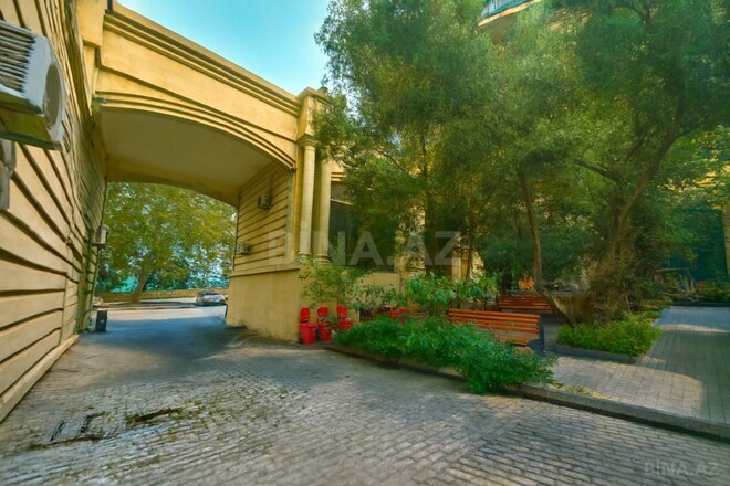 Продаётся 4-комн. вторичка 170 м², м. Ичеришехер, photo 31 from 32