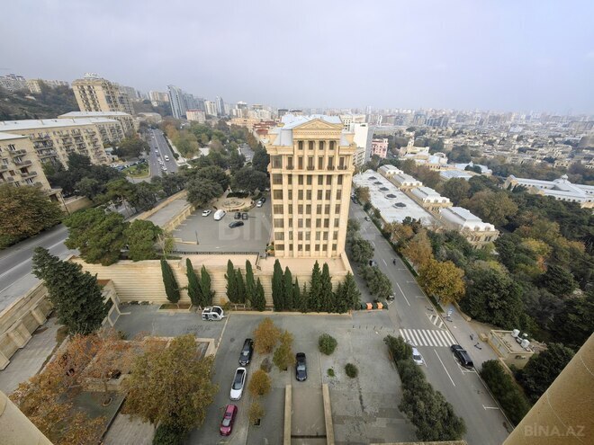 Продаётся 4-комн. вторичка 170 м², м. Ичеришехер, photo 14 from 32