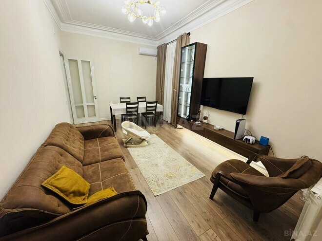 Satılır 2 otaqlı köhnə tikili 65 m², Nizami m., photo 3 from 10