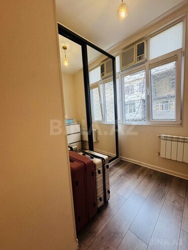 Satılır 2 otaqlı köhnə tikili 65 m², Nizami m., photo 8 from 10