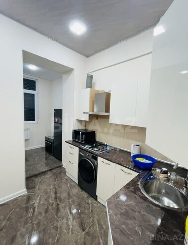 Satılır 2 otaqlı köhnə tikili 65 m², Nizami m., photo 9 from 10