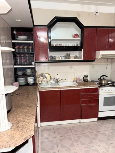 Продаётся 5-комн. вторичка 170 м², Насиминский  р., photo 17 from 31