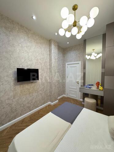 Продаётся 2-комн. вторичка 56 м², м. Низами, photo 9 from 21