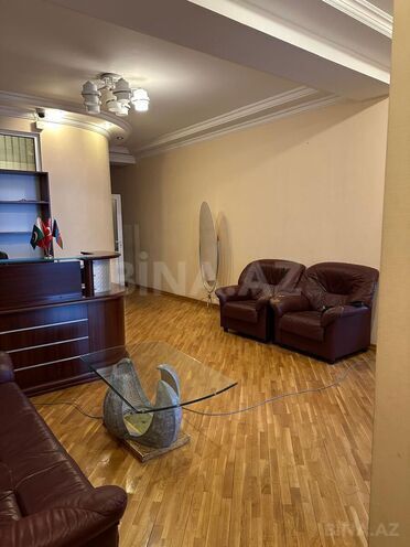 Сдаётся 4-комн. офис 155 м², м. Элмляр Академиясы, photo 9 from 17
