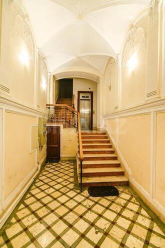 Satılır 6 otaqlı köhnə tikili 320 m², Sahil m., photo 14 from 31