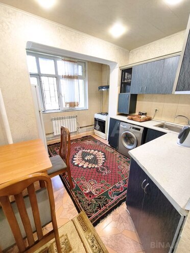 İcarəyə verilir 3 otaqlı köhnə tikili 85 m², Azadlıq Prospekti m., photo 1 from 18