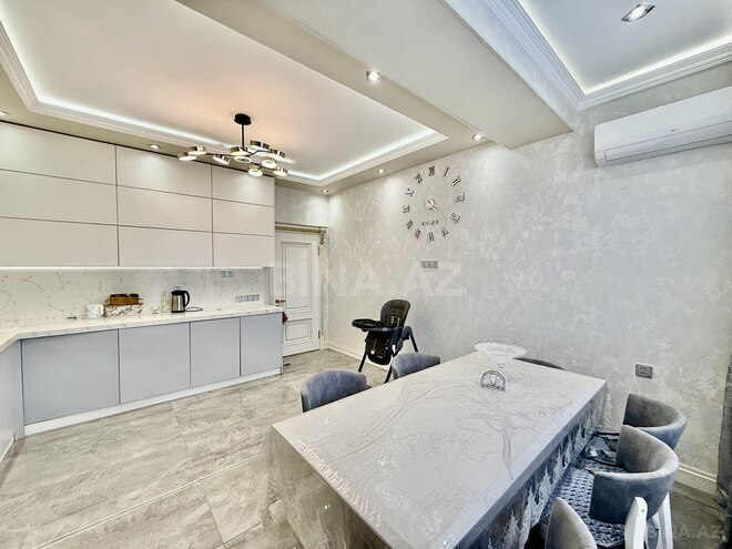 Продаётся 4-комн. новостройка 140 м², м. Кара Караев, photo 10 from 18