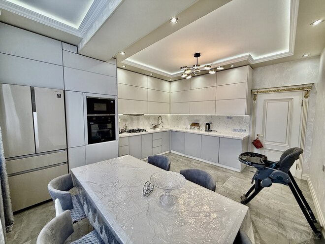 Продаётся 4-комн. новостройка 140 м², м. Кара Караев, photo 9 from 18