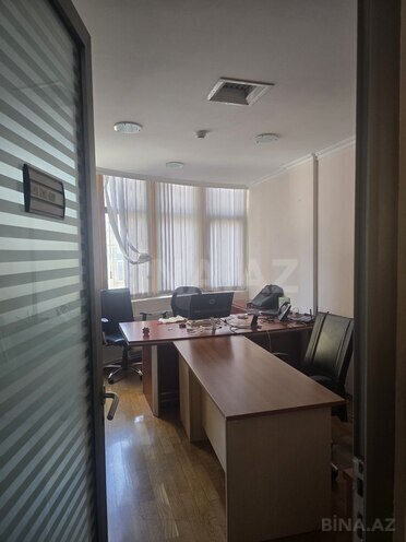 Satılır  obyekt 676 m², 28 May m., photo 4 from 32