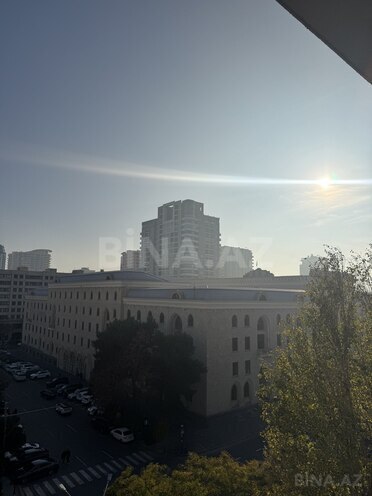 Продаётся 3-комн. вторичка 100 м², м. 28 мая, photo 9 from 12