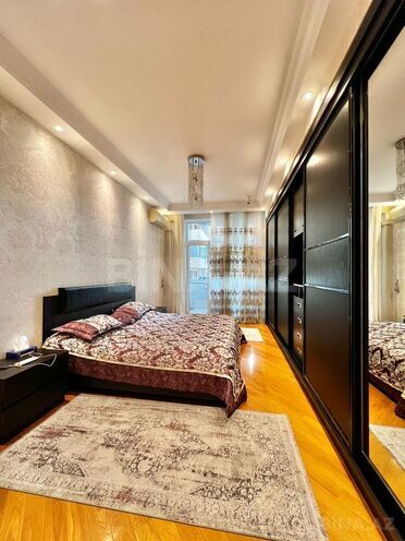 Продаётся 4-комн. новостройка 210 м², Насиминский  р., photo 8 from 16