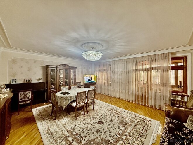 Продаётся 4-комн. вторичка 120 м², м. Кара Караев, photo 5 from 26