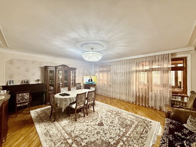 Продаётся 4-комн. вторичка 120 м², м. Кара Караев, photo 14 from 26