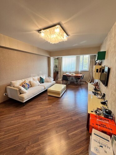 Satılır 3 otaqlı köhnə tikili 85 m², Nərimanov r., photo 1 from 20