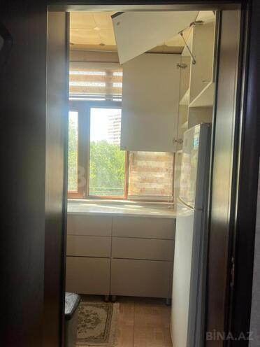 Продаётся 2-комн. вторичка 35 м², м. Нефтчиляр, photo 3 from 11