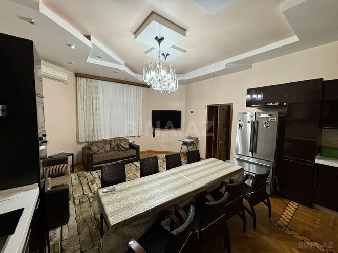 Продаётся 9-комн. дом/дача 500 м², м. Кара Караев, photo 13 from 27