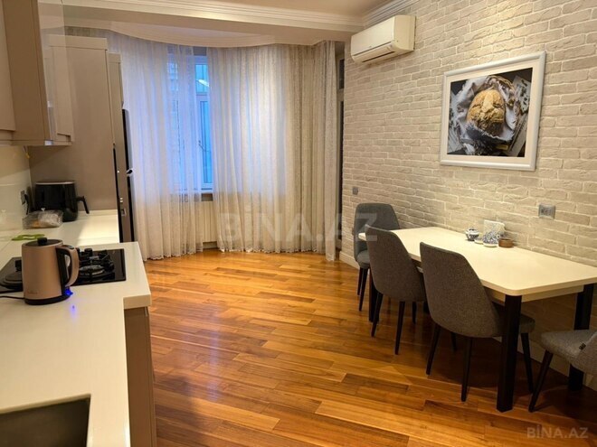 Продаётся 4-комн. новостройка 215 м², Насиминский  р., photo 9 from 32