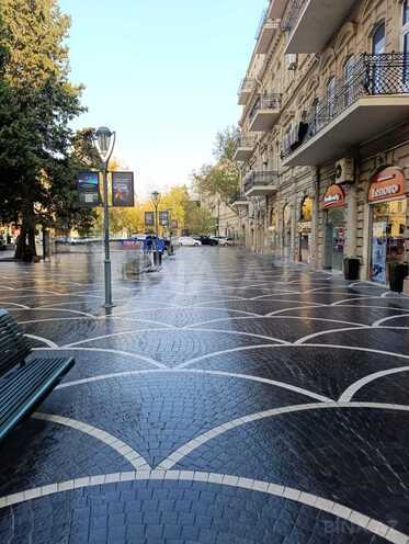 Satılır 4 otaqlı köhnə tikili 130 m², 28 May m., photo 1 from 20