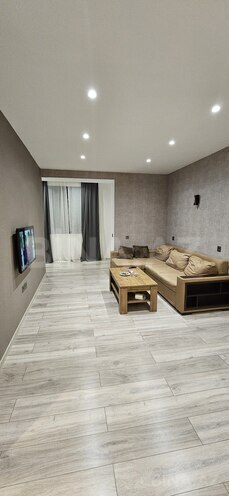 Сдаётся 2-комн. вторичка 42 м², Насиминский  р., photo 1 from 9