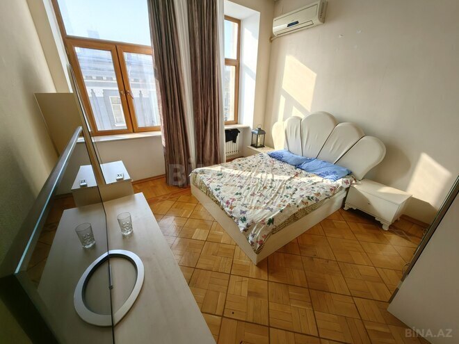 Продаётся 4-комн. вторичка 335 м², м. Сахил, photo 17 from 32