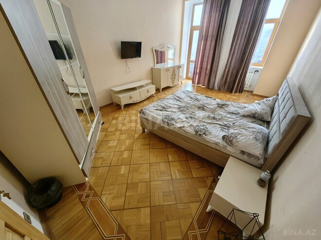 Продаётся 4-комн. вторичка 335 м², м. Сахил, photo 19 from 32