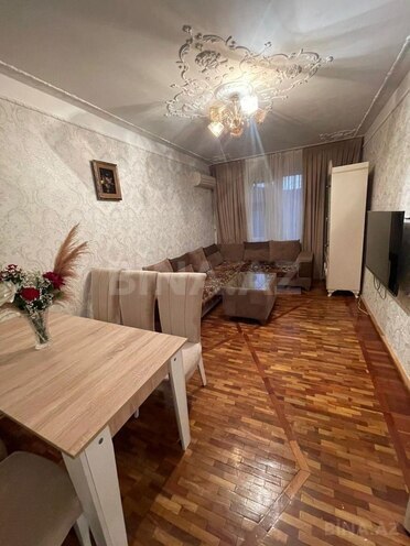 Продаётся 2-комн. вторичка 60 м², м. Нефтчиляр, photo 3 from 12